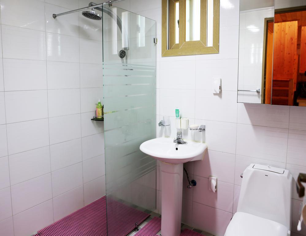 Haevichi Pension Seogwipo Extérieur photo