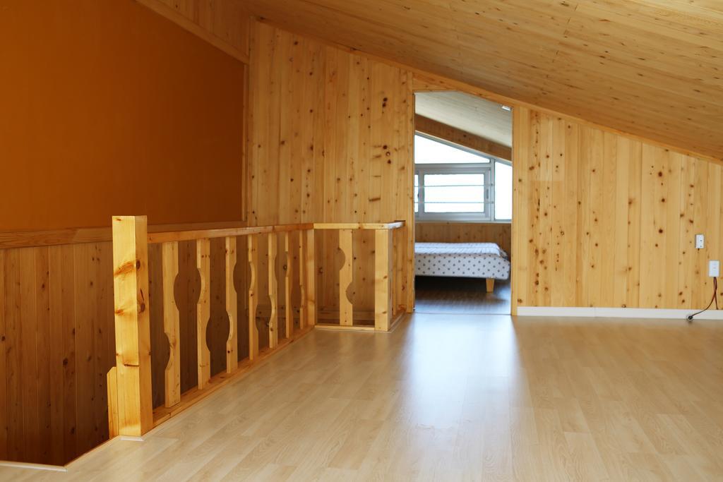 Haevichi Pension Seogwipo Extérieur photo