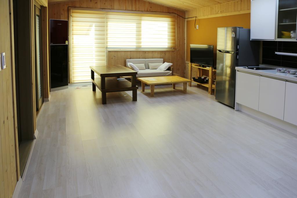 Haevichi Pension Seogwipo Extérieur photo