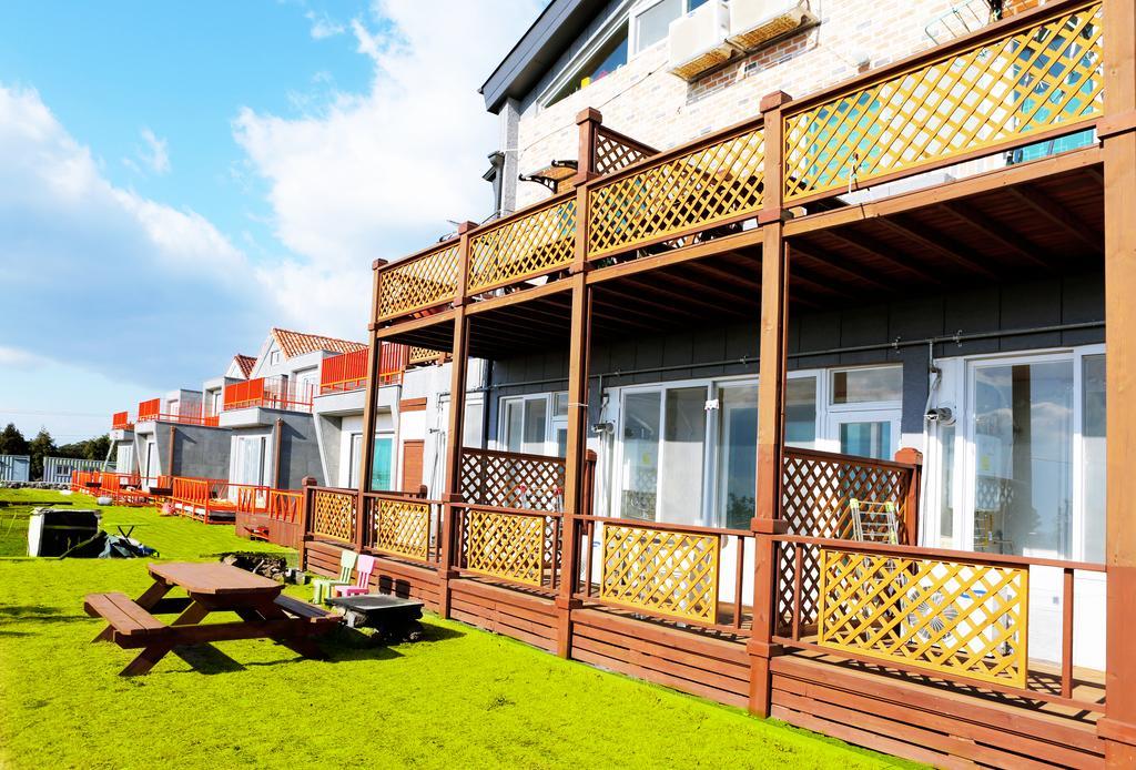 Haevichi Pension Seogwipo Extérieur photo