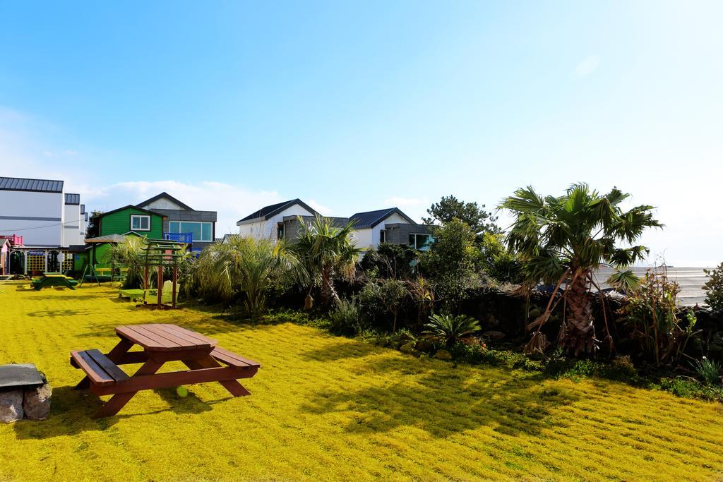 Haevichi Pension Seogwipo Extérieur photo