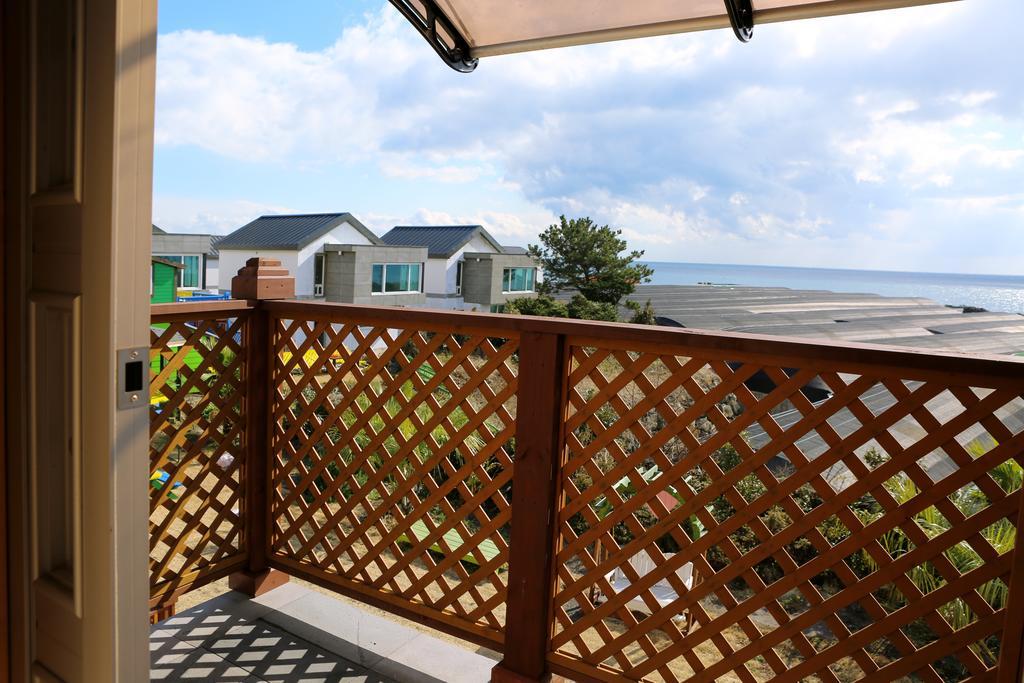 Haevichi Pension Seogwipo Extérieur photo